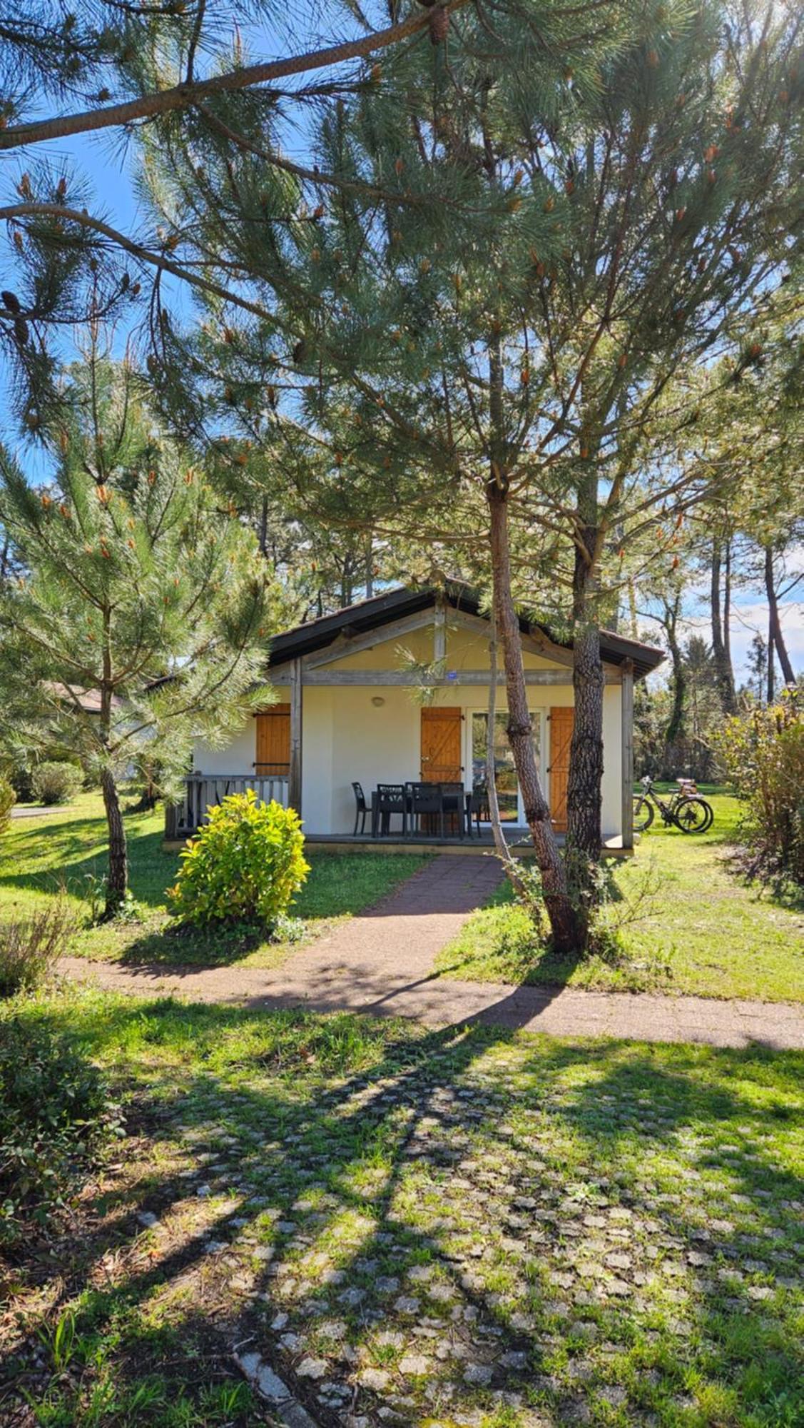 Chalet Paisible A La Plage, Piscine Et Tennis Ondres Esterno foto